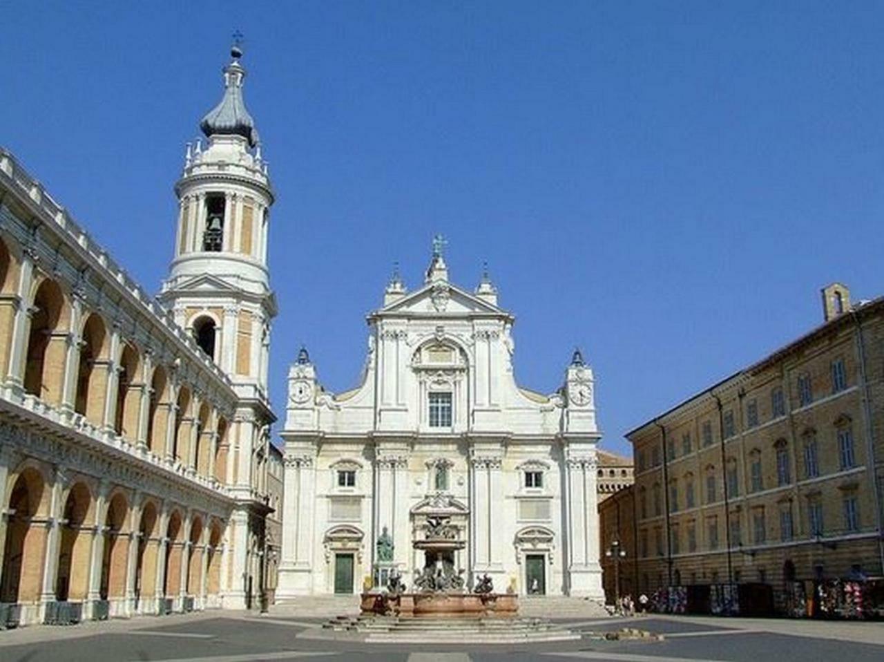 Appartamento A Palazzo Vinci Fermo Eksteriør billede